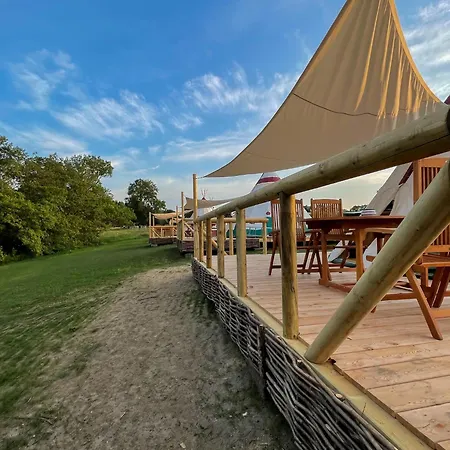 Apartment Tipi Wintun Belau